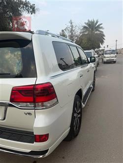 تويوتا لاندكروزر